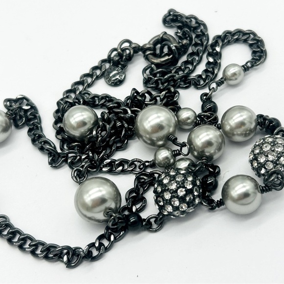 J. Crew Gray Pearl and Jeweled Gunmetal Necklace - Picture 2 of 3